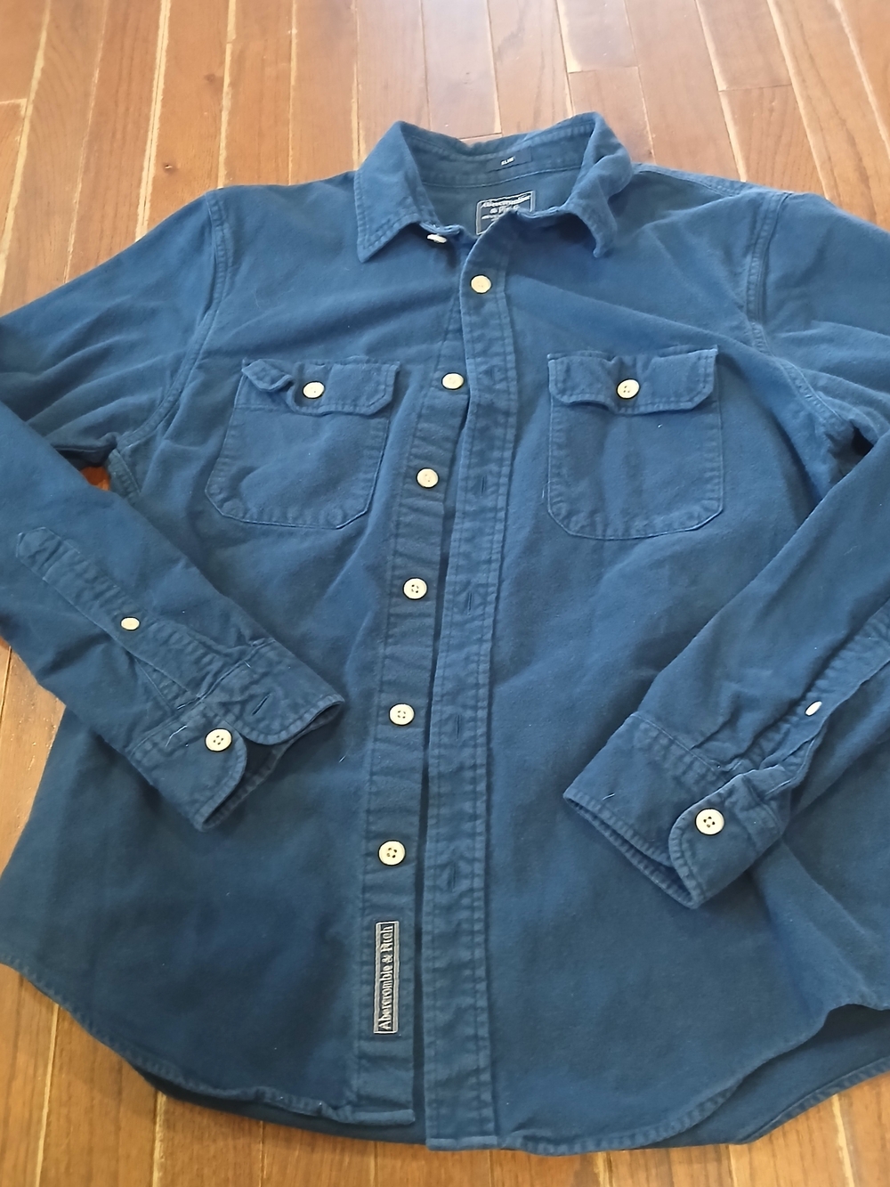 Abercrombie & Fitch Men's Casual Navy Button-Down Shirt Felt / Soft Sz Med